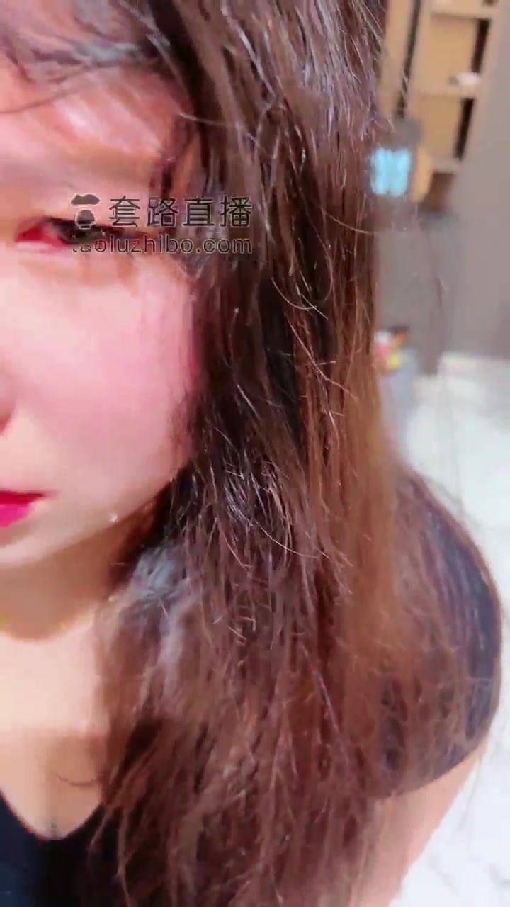 莉莉丝 在我家随意玩一条母畜