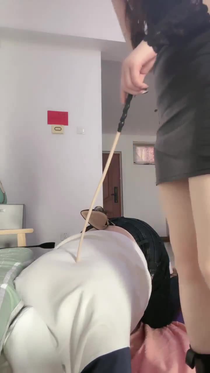 不期而遇 抗揍的女奴