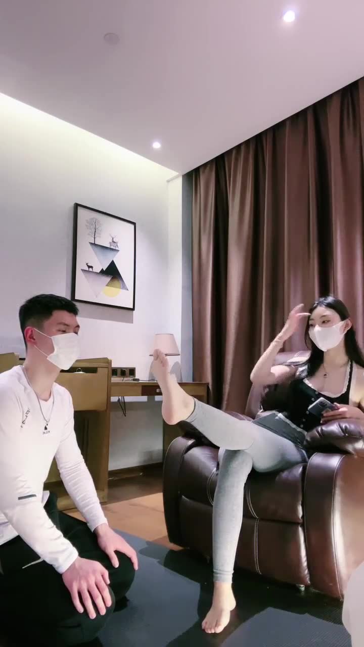 罗宾 调戏健身教练