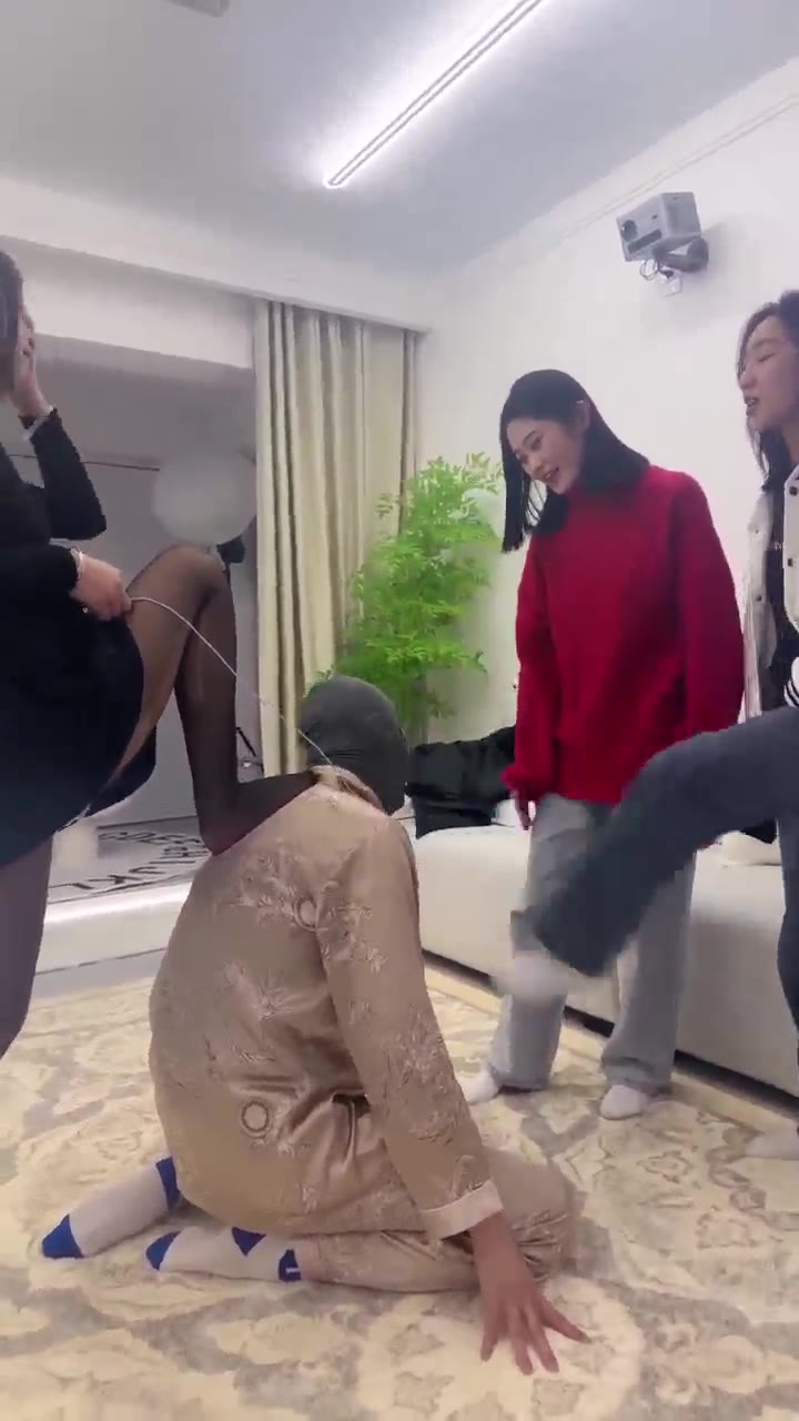 术术和小艾 带新人体验调教