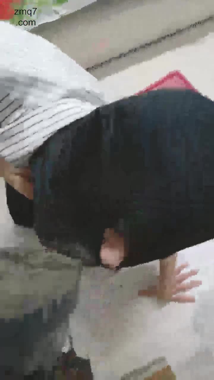 美娜格格 剧情 刷鞋匠遇到收租婆