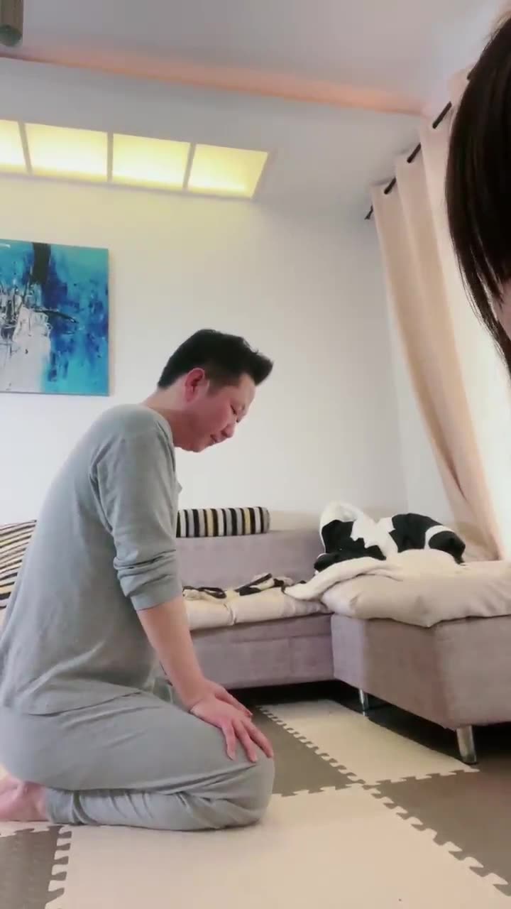 伊晨 重度耳光