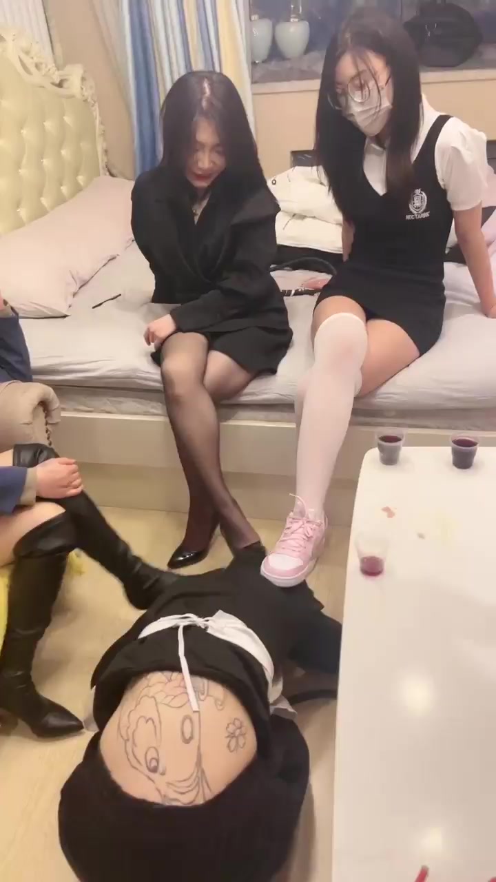 丸子 群殴
