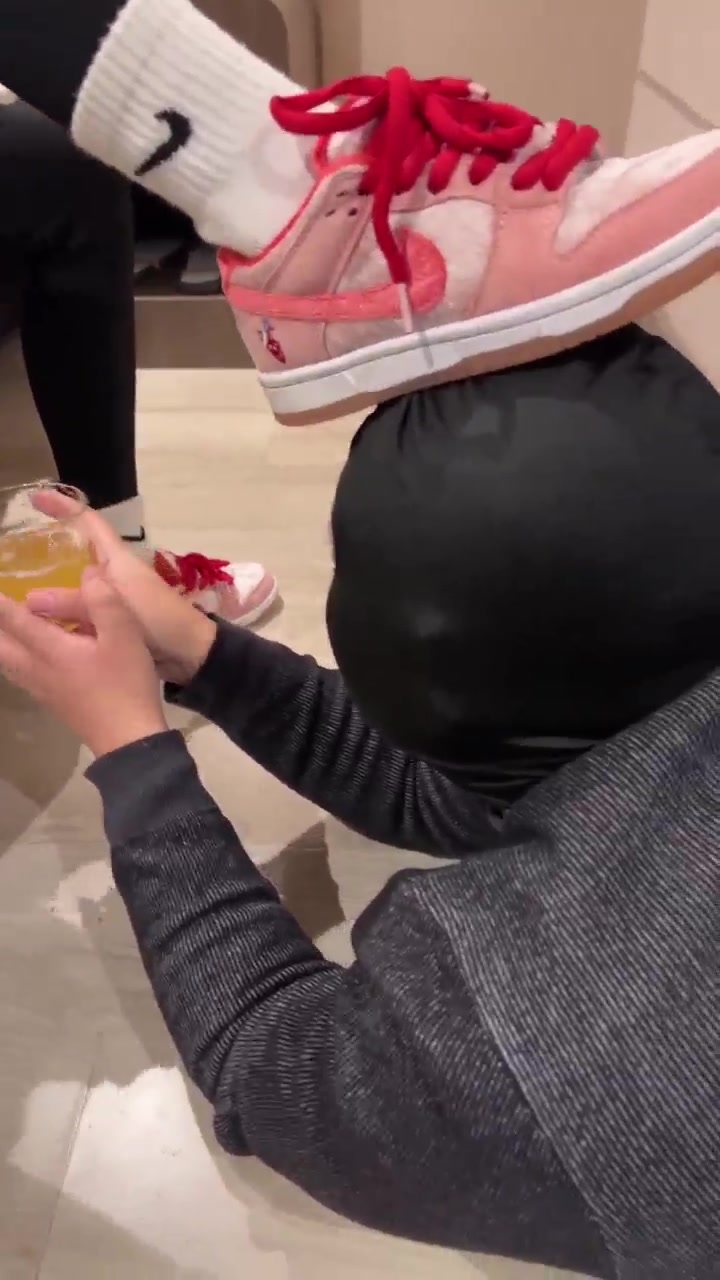 伊莉 随便玩玩