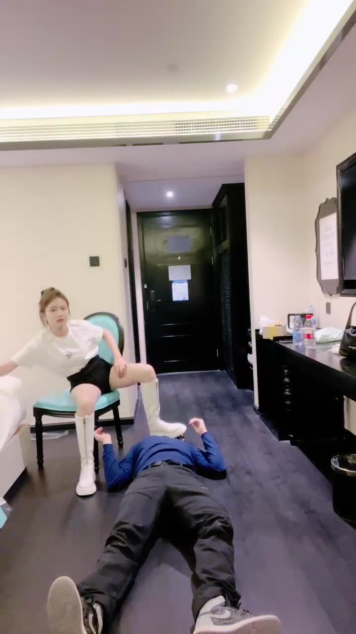 Uuu 调教 白靴子