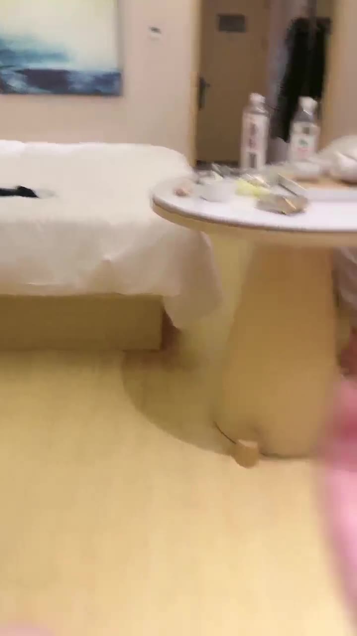 南星 肉丝 白靴