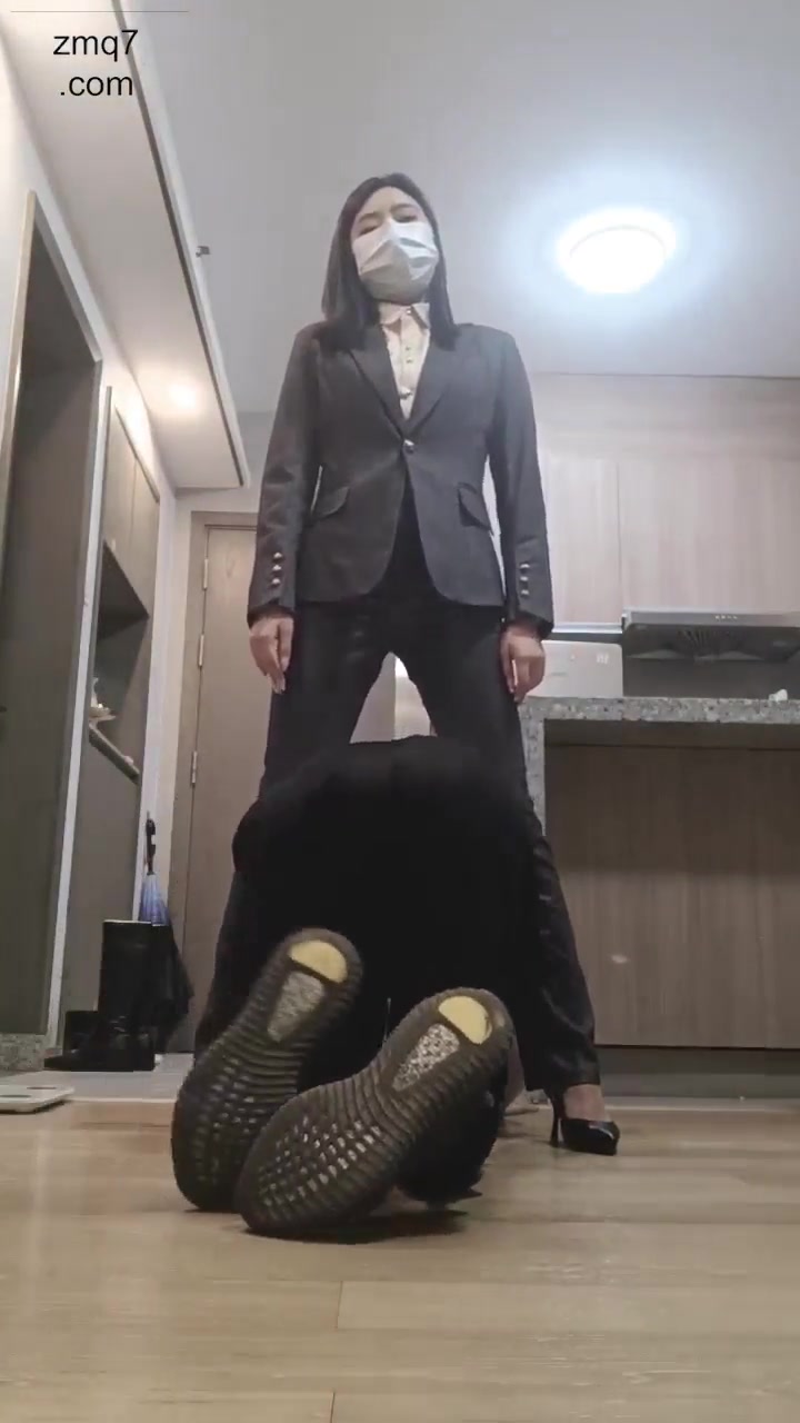 梵高 御姐的调教 库里丝