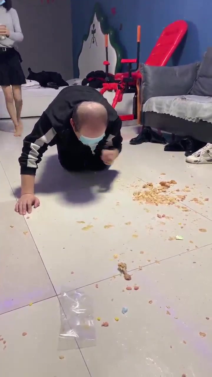 与精神小妹的那些事 踩脸 碾碎