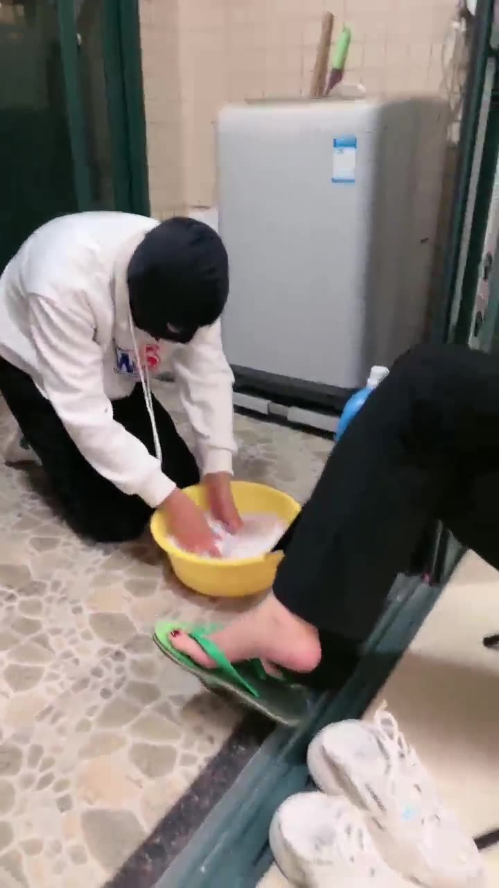 丹祖宗 女主人的圈养奴的日常