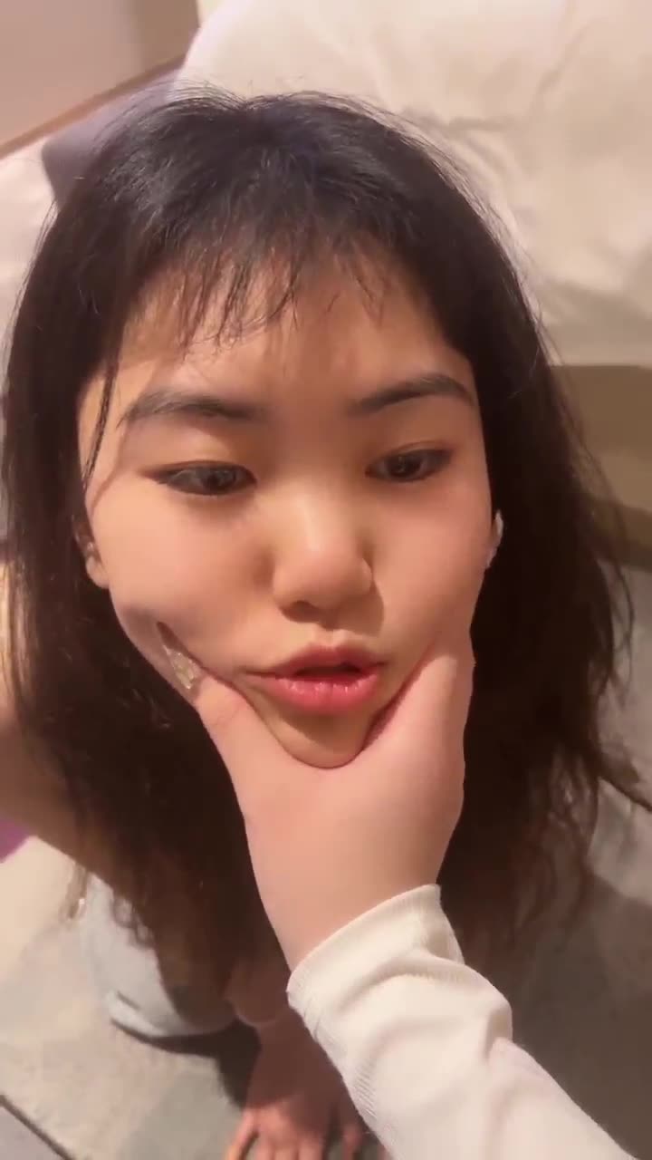 橘子没熟 调教一个女高中生