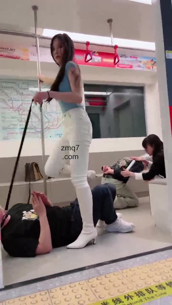 伊晨和司宁青 电车上的梦魇