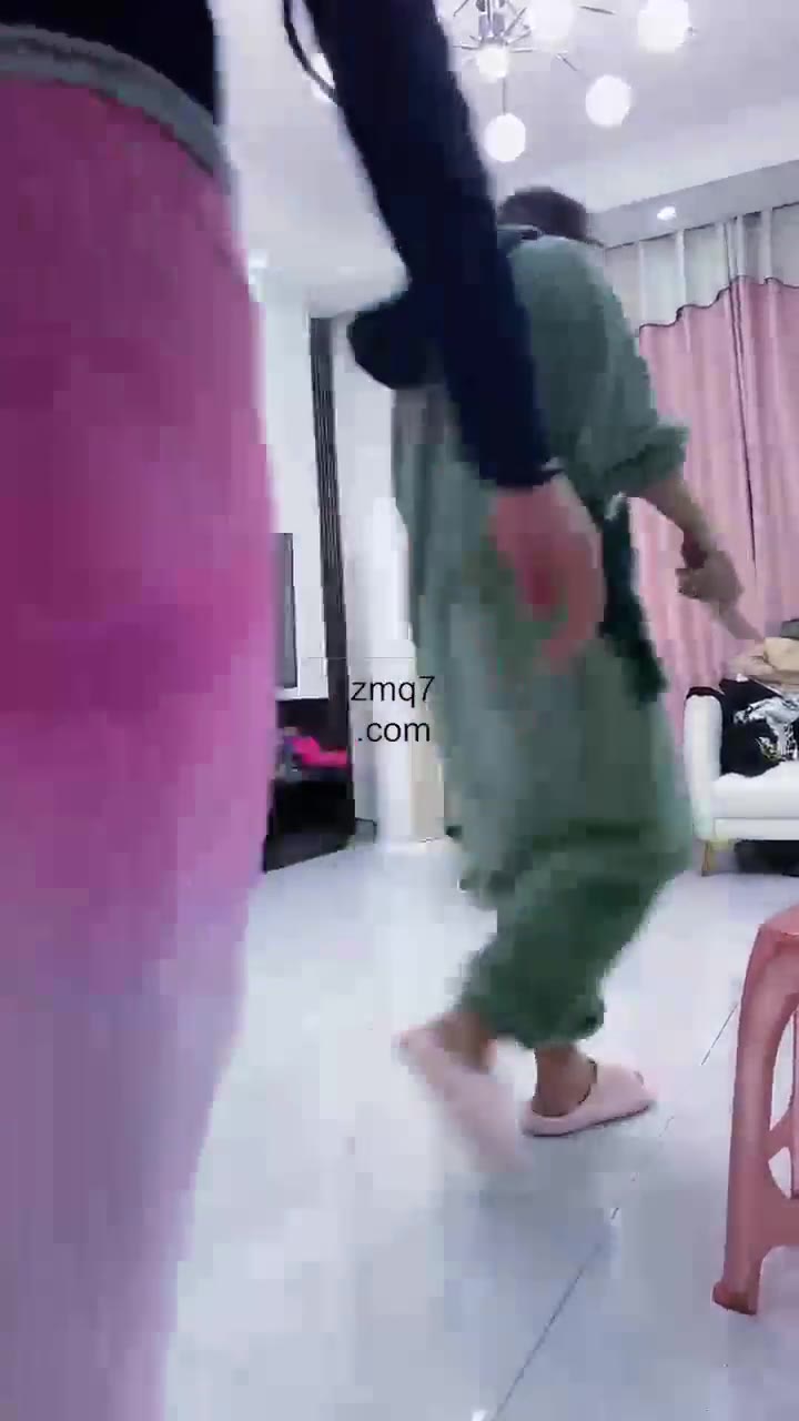 麋鹿银儿 双主调教 狗奴 脚插嘴 干呕