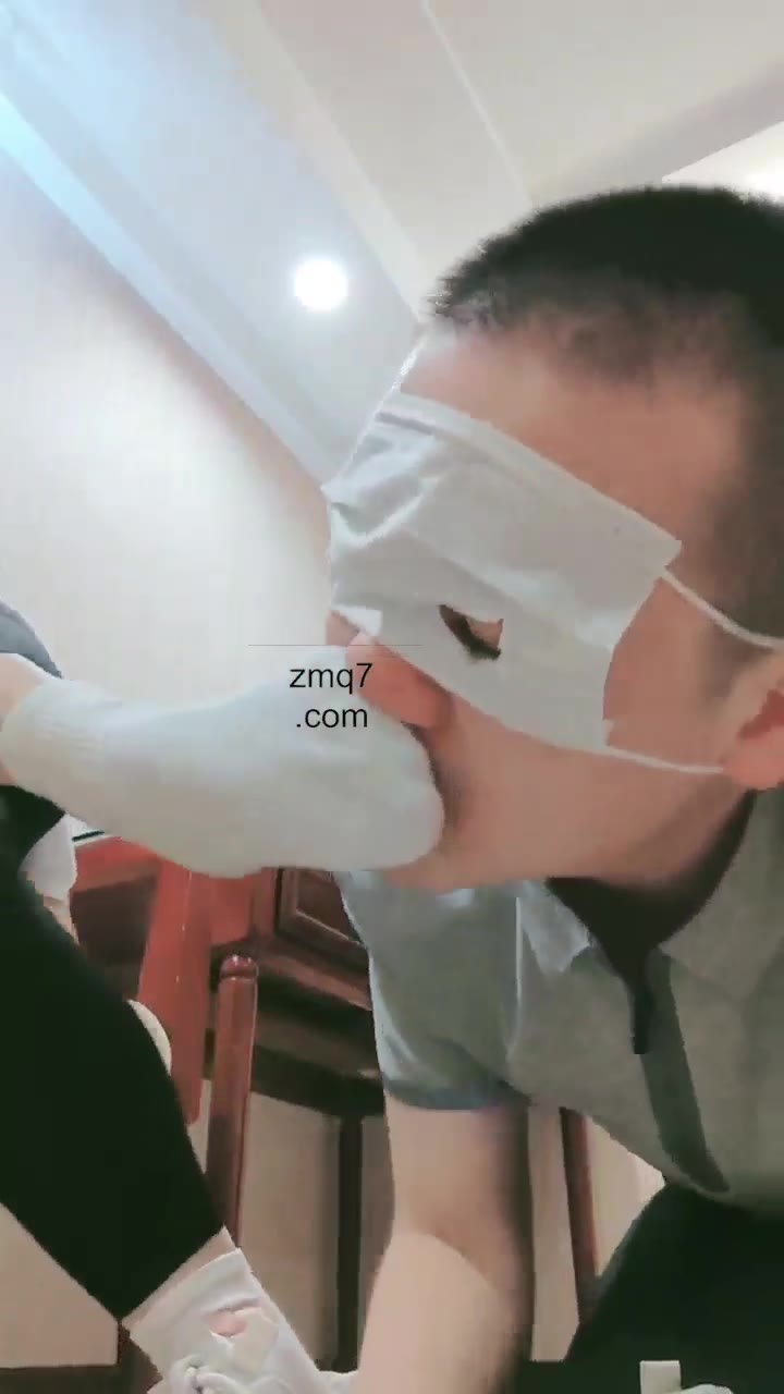 妮蔻 女神的汗脚让你闻个够