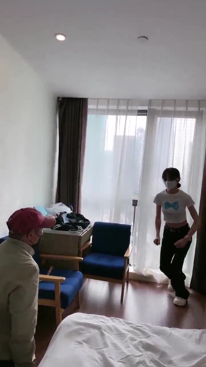 暴力美学 爆虐六旬老奴