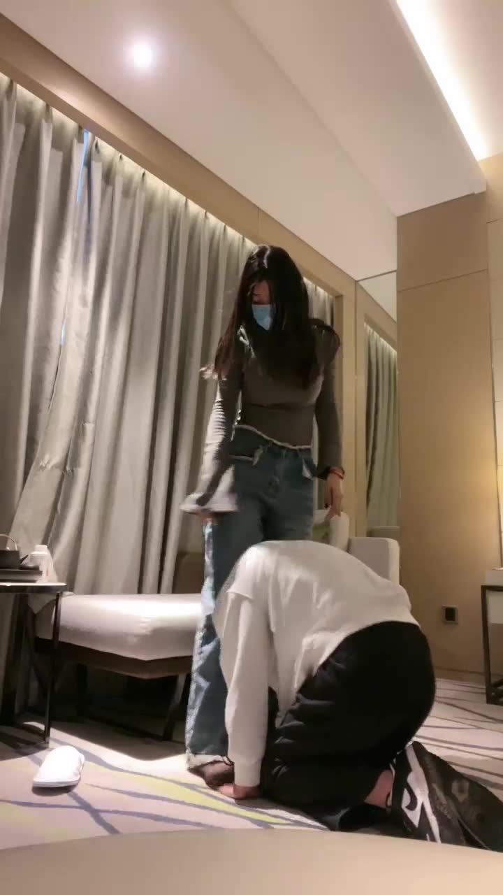 榕 调教与开发 脚奴