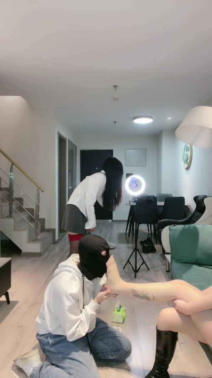 晚晚 双女王调教