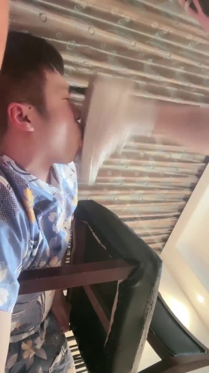 桃幼幼 舔脚 足底视角