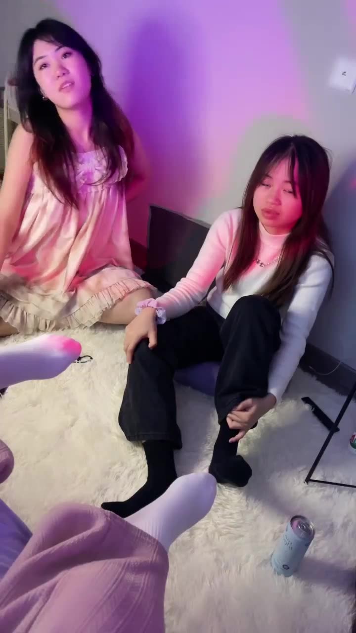 橘子没熟 女高中同学 三人聚会