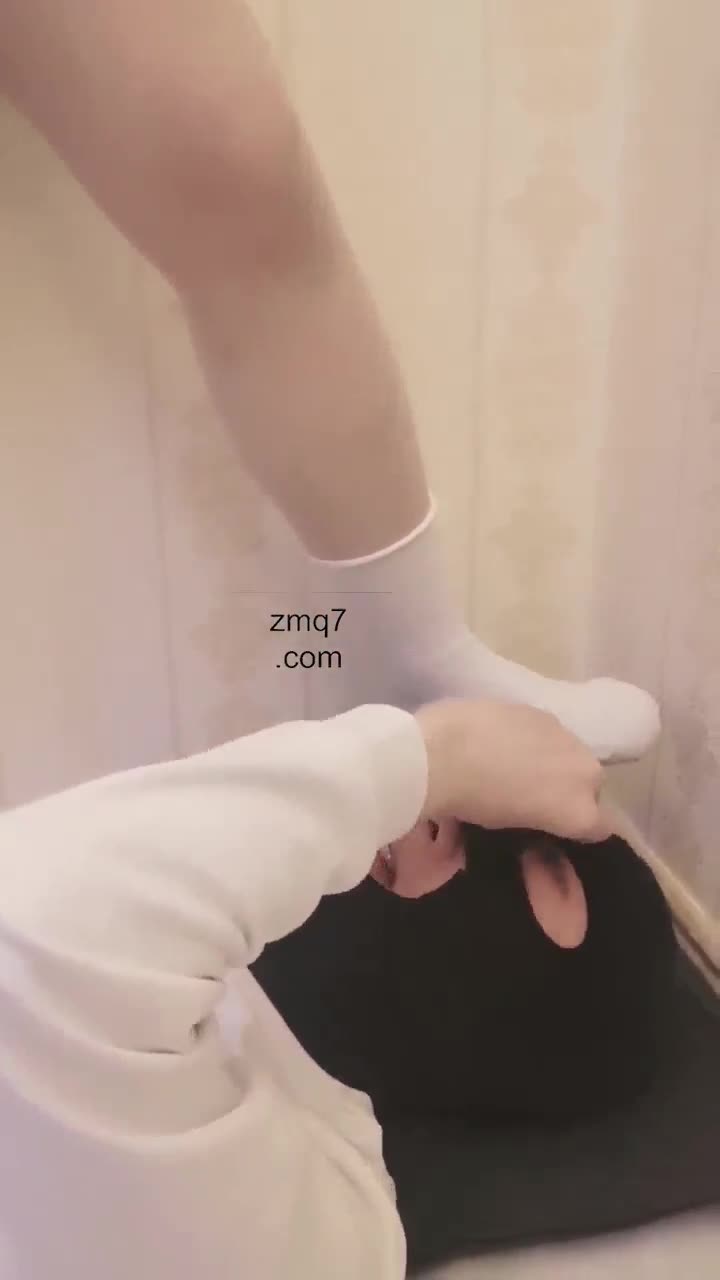 依依子 新女王的首秀