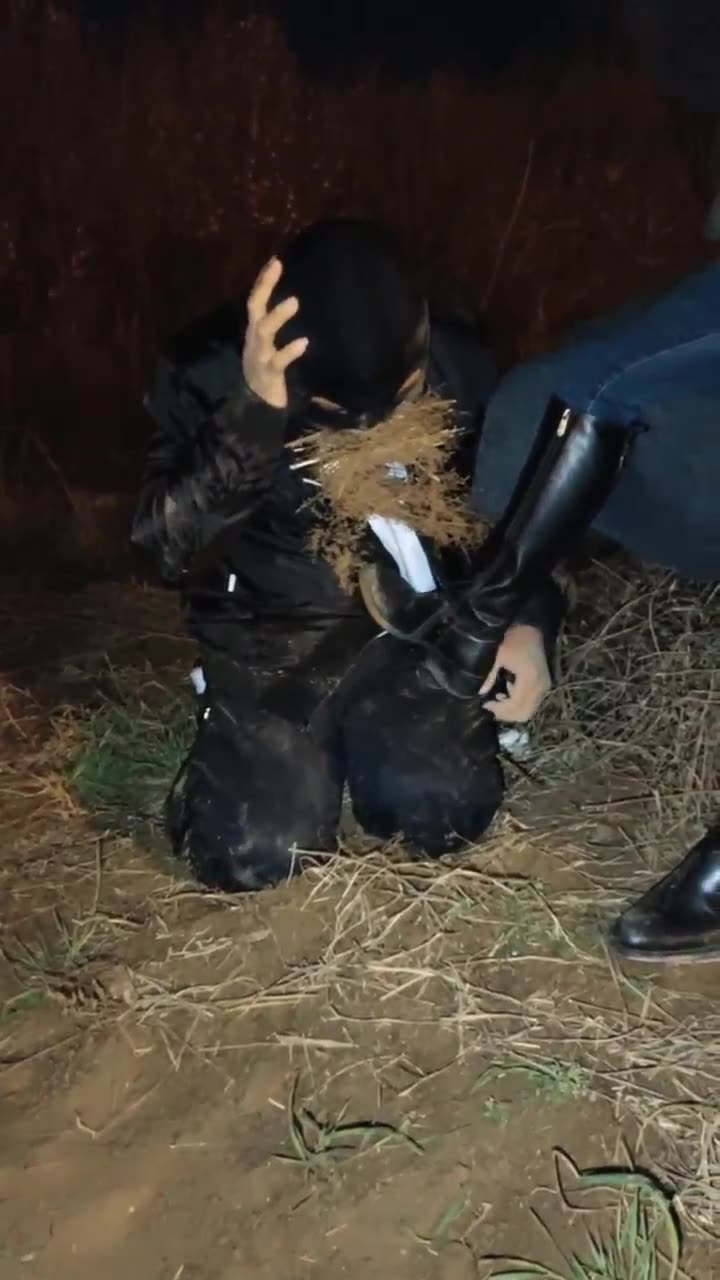 辣姐 凌晨户外 皮靴踢踹调教