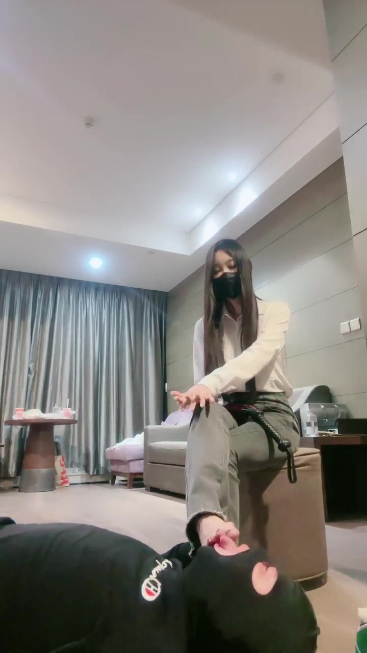 猫神 剧情 小姨子与姐夫