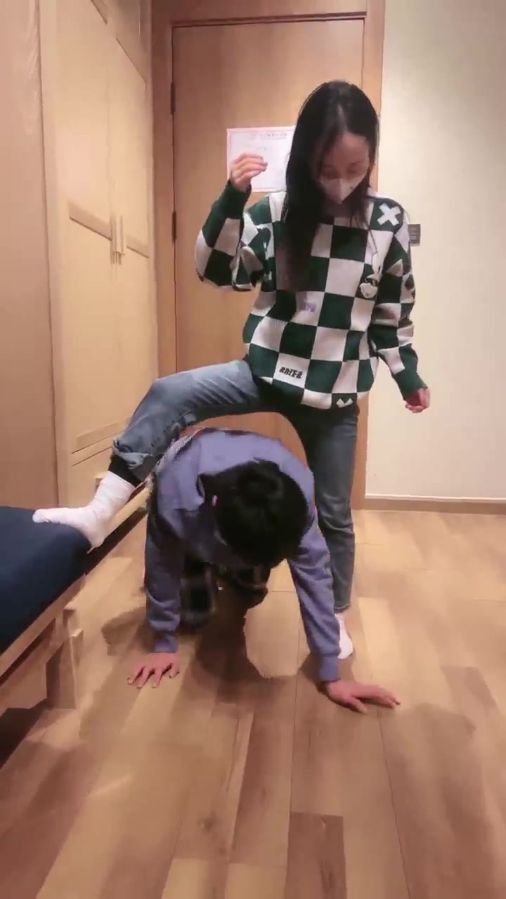 子衿 调教大二学生