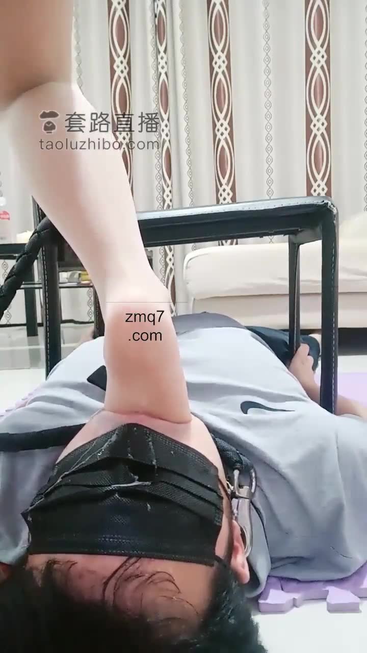 汐妍 调教 脚深喉插吐