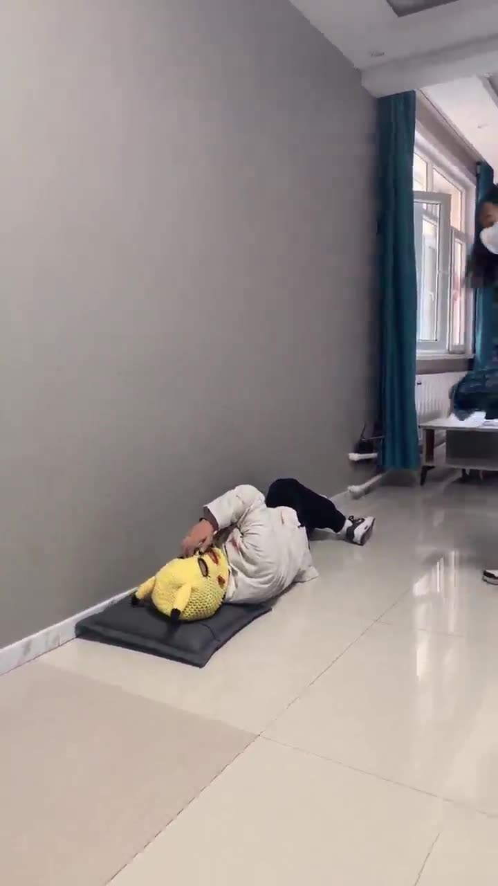 与精神小妹的那些事 惩罚不听话的囚犯