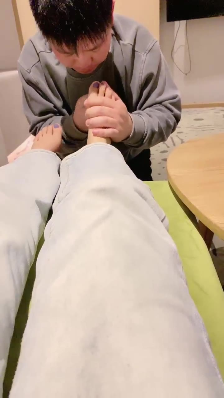 海绵大大 贱货从外地跑来挨揍