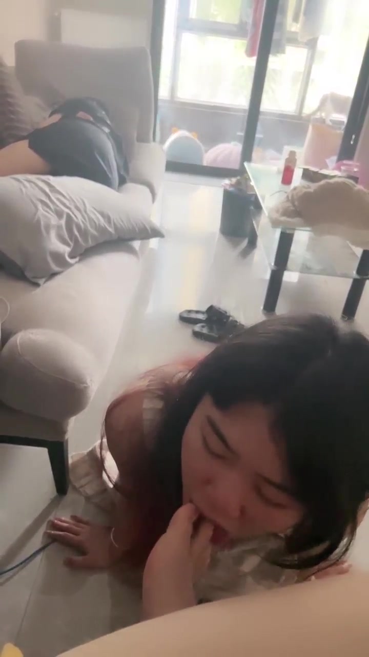 橘子没熟 调教女家奴 室友在旁熟睡