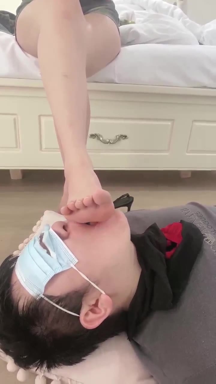 西怡 男奴伺候 主人纯享受
