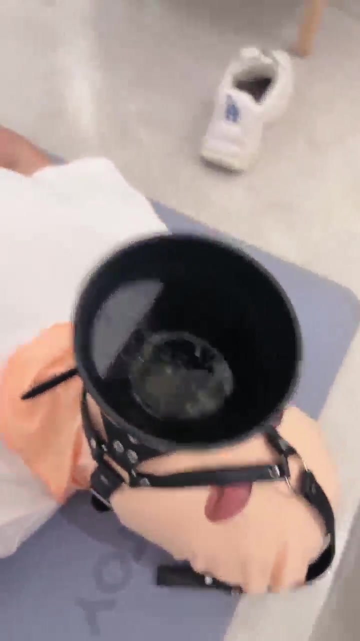 汐言 私奴犯错 被强制圣水