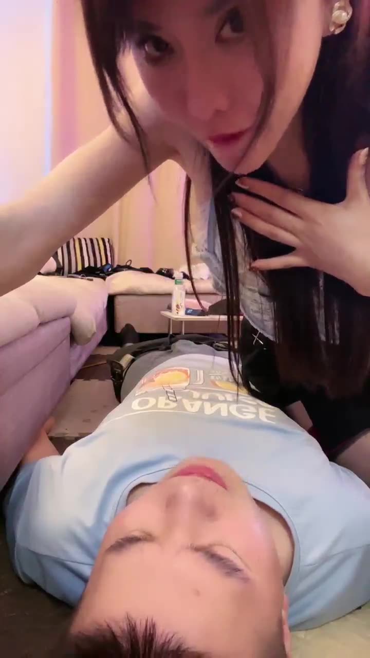 伊晨 双奴来上课