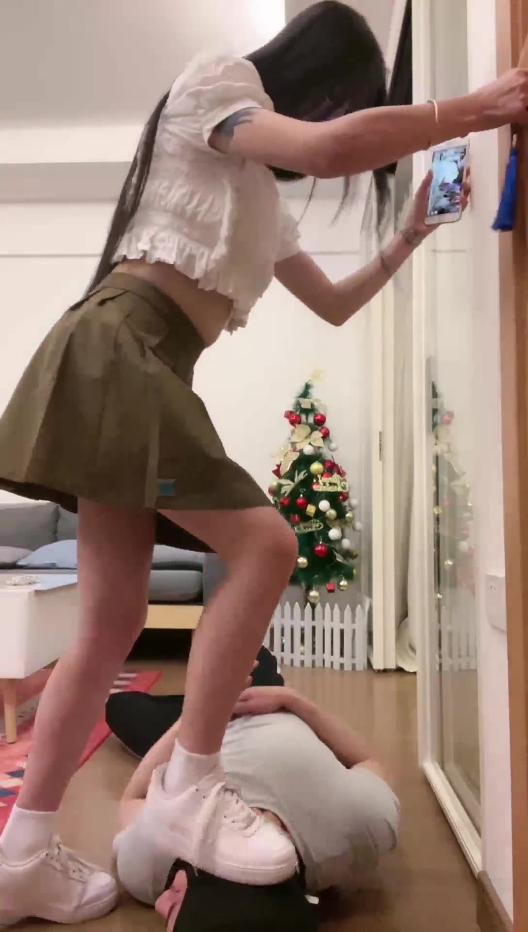 奈奈 惩罚体育老师