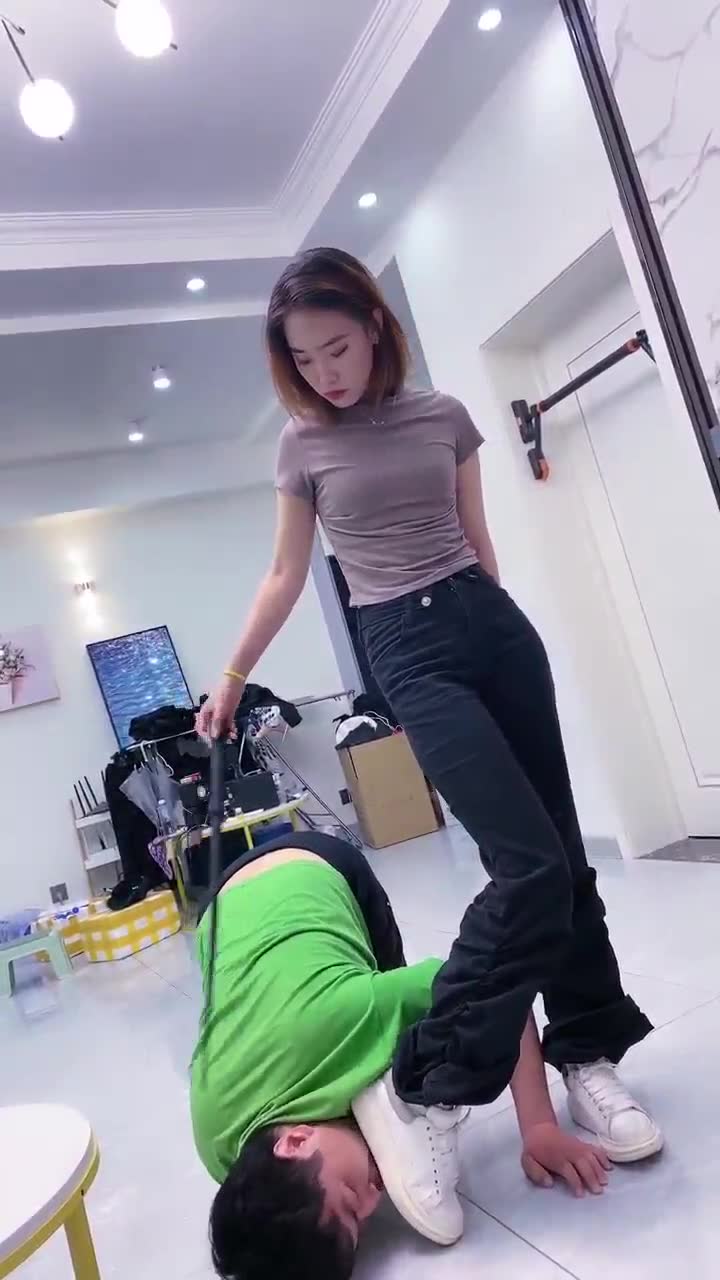 银儿 慧慧女王 让狗子大气不敢喘