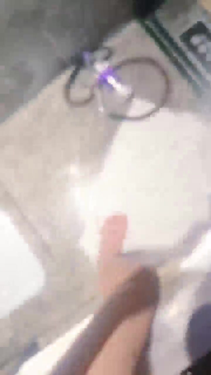 琪琪 泳衣 洗完温泉浴后舔脚