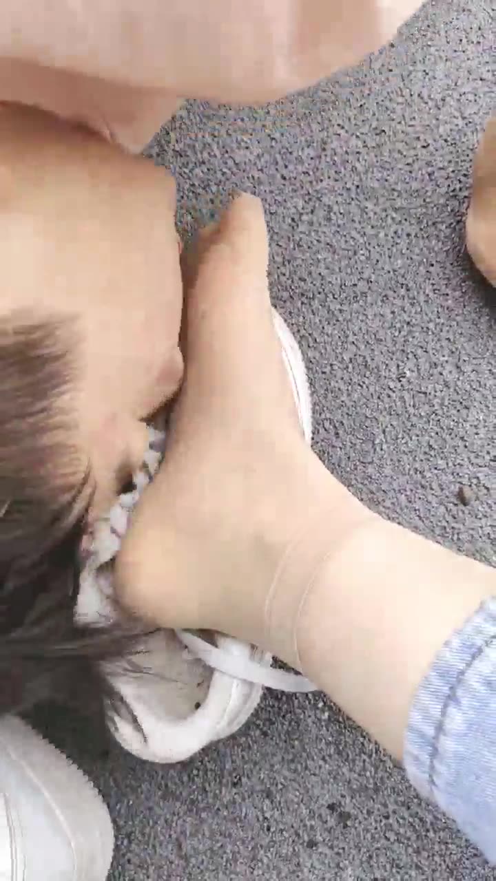 欣欣 在教学楼的楼顶调教