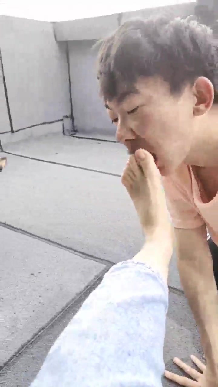 欣欣 在教学楼的楼顶调教