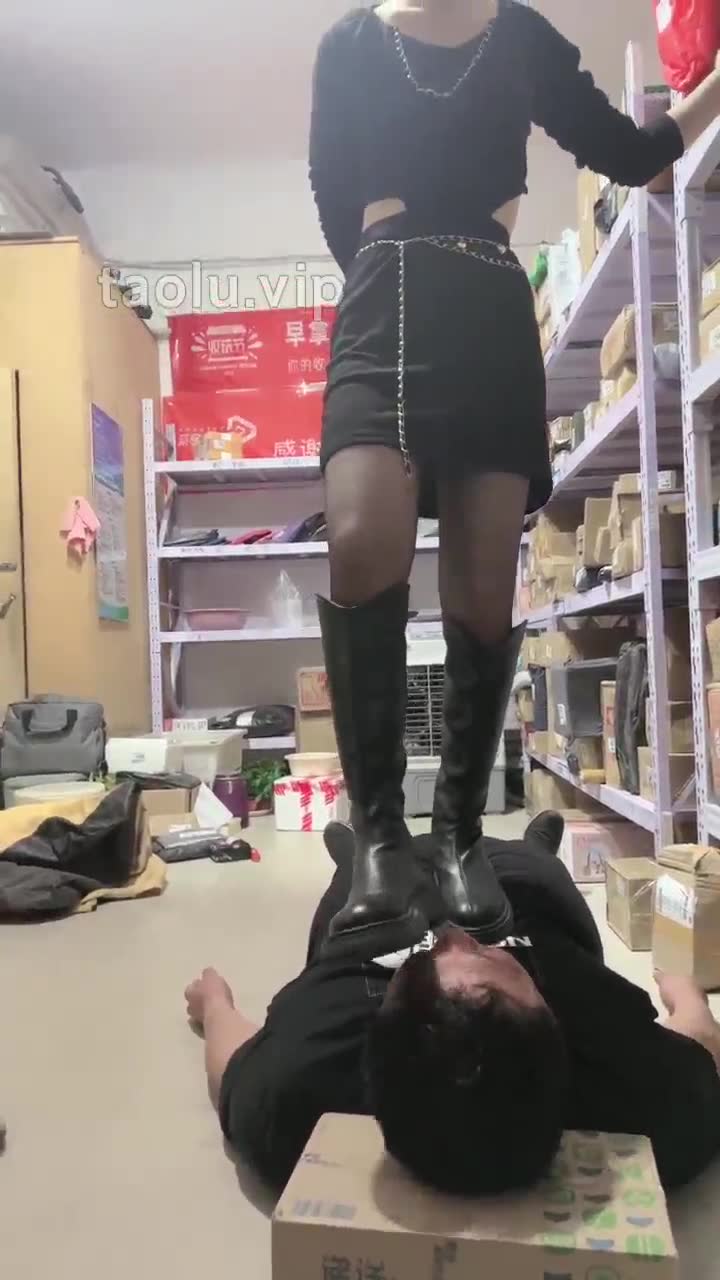 领主老大 调教快递站老板
