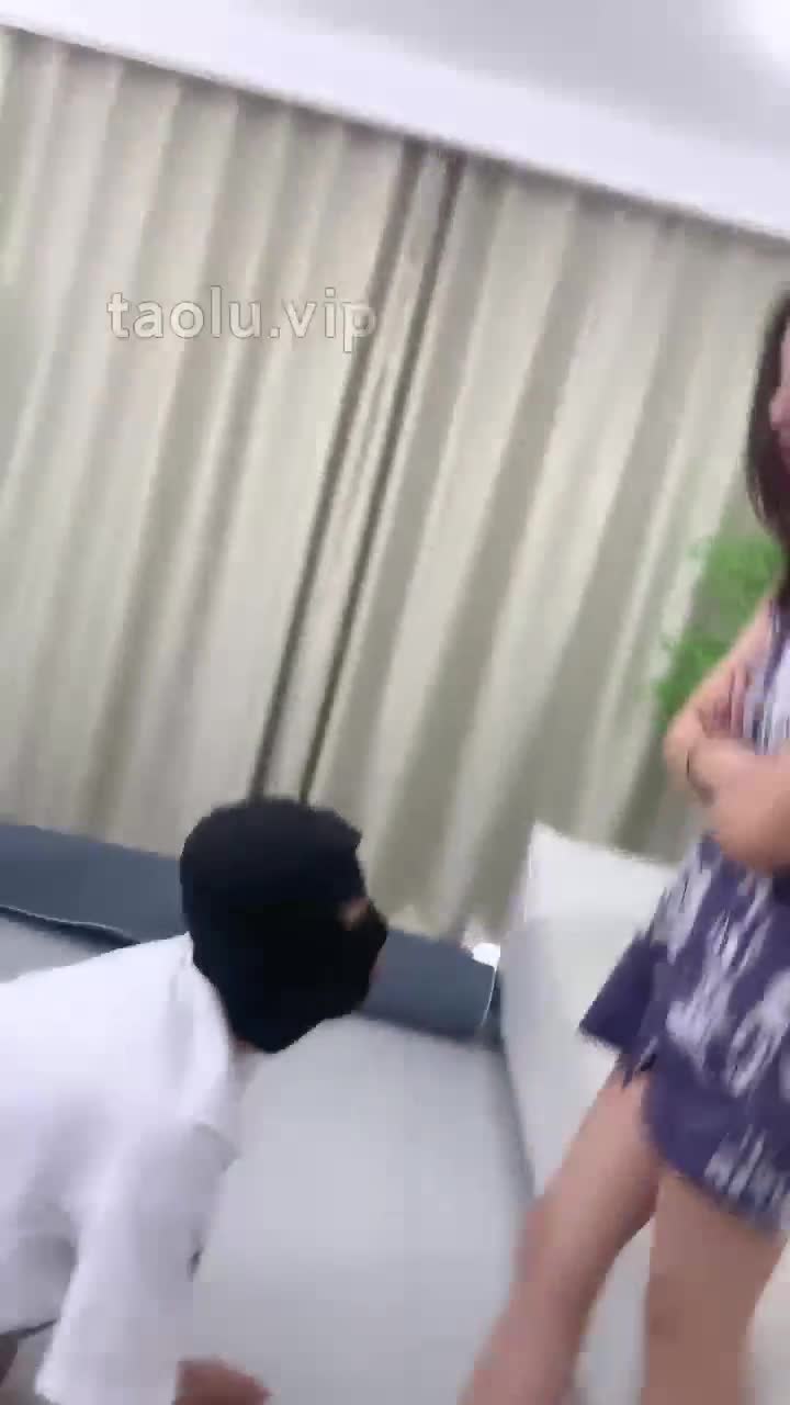 Drama,Training a male high school student for the first time