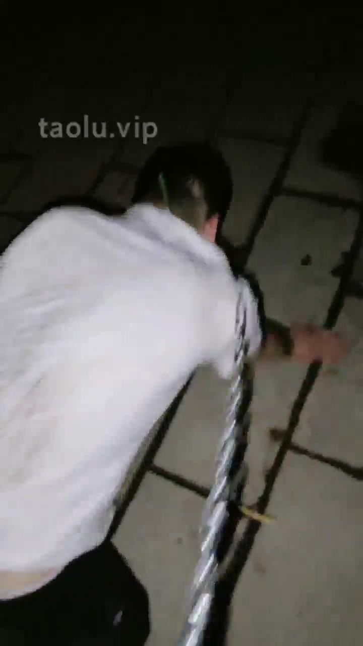 辣姐 户外骑马 耳光 全体重踩踏