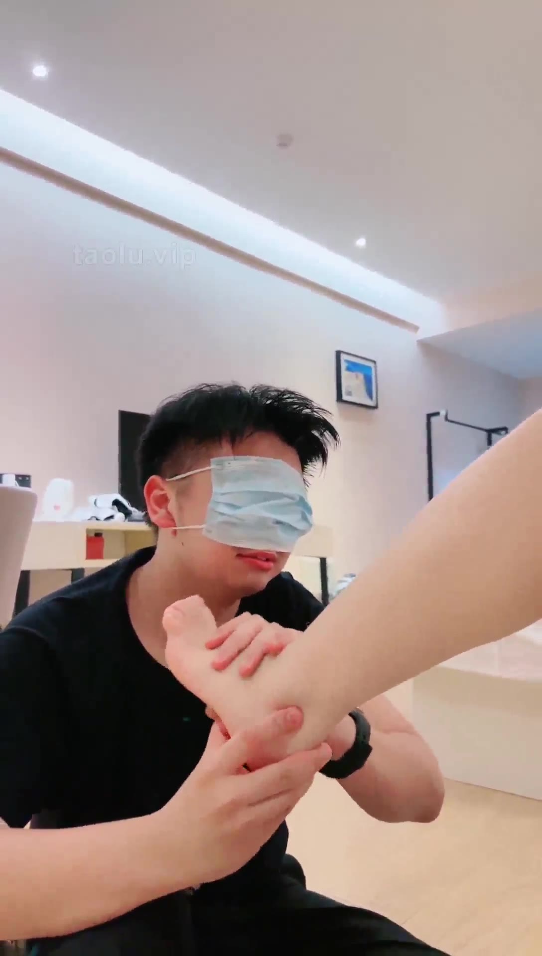 罗宾 剧情 女上司收服男员工