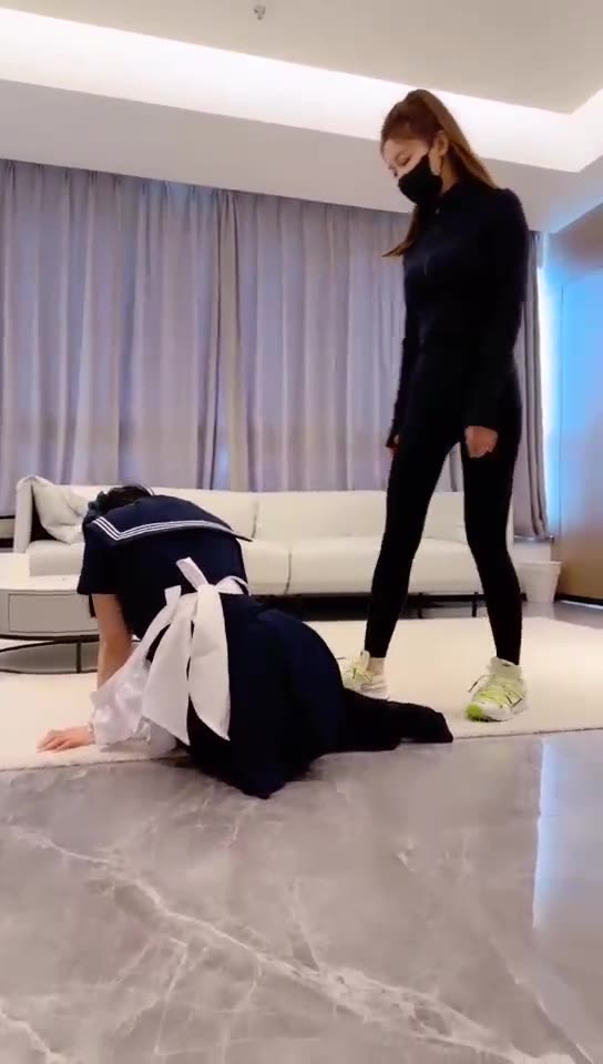 美美子 可爱的女仆伺候女主人