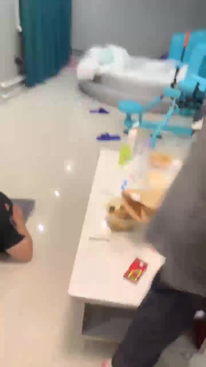 精神小妹 调教不听话的贱货