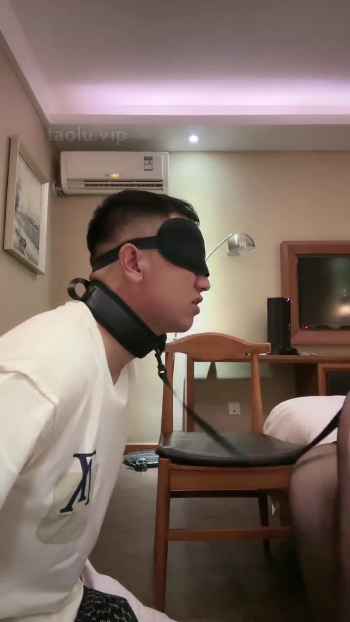 肉肉 七月的第一场调教