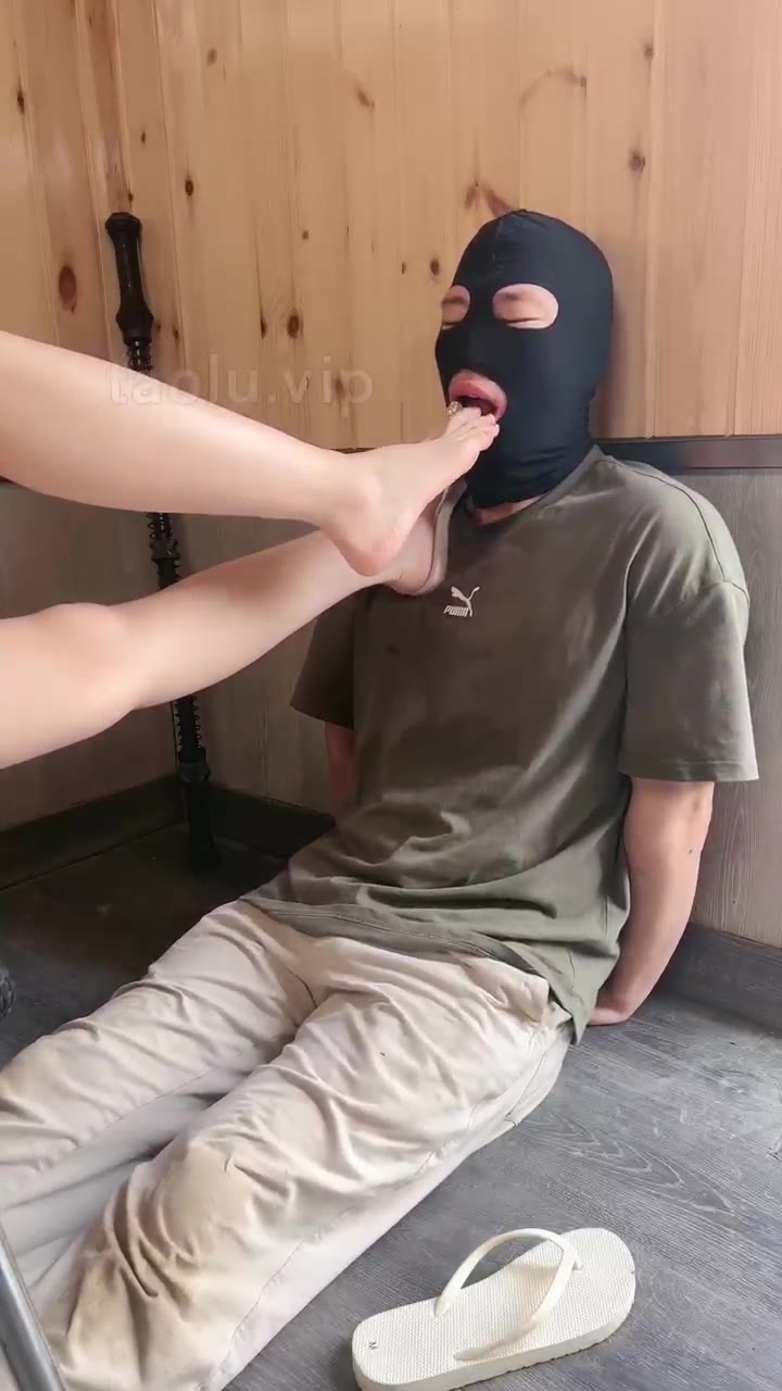 沅芷 来一波裸足艹奴嘴