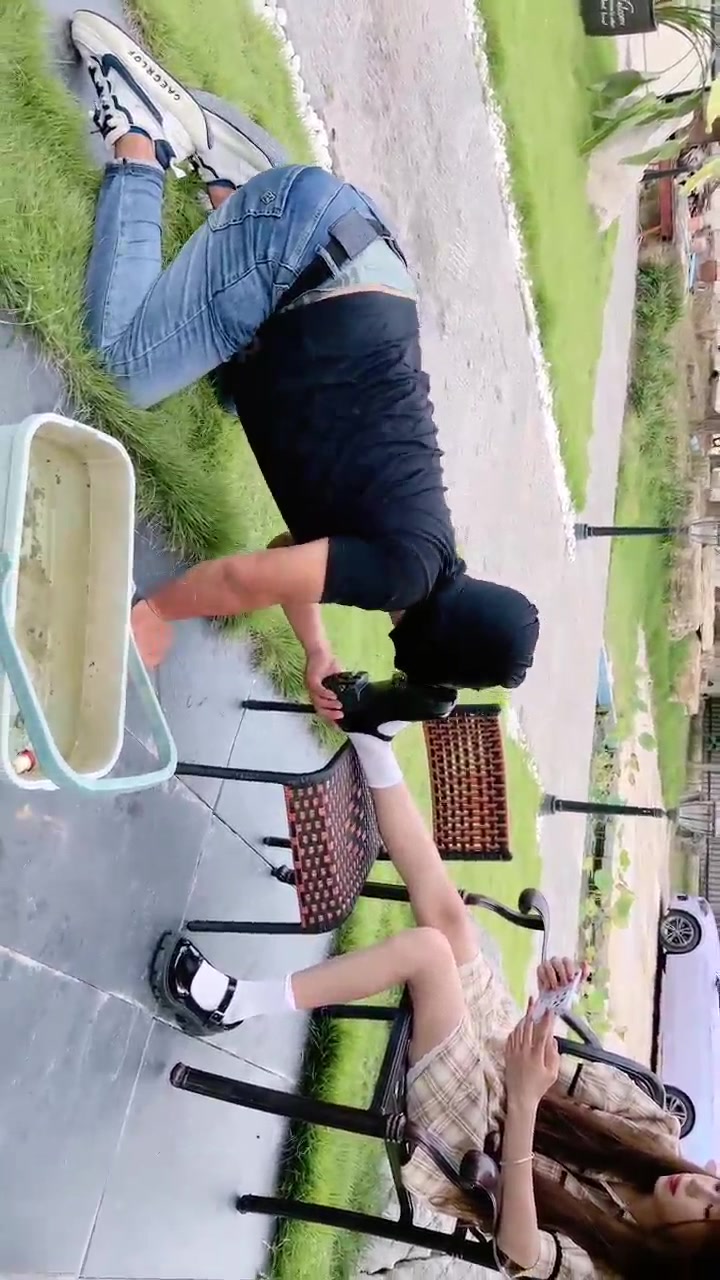 沅芷 前方高能 室外调教 清理鞋底