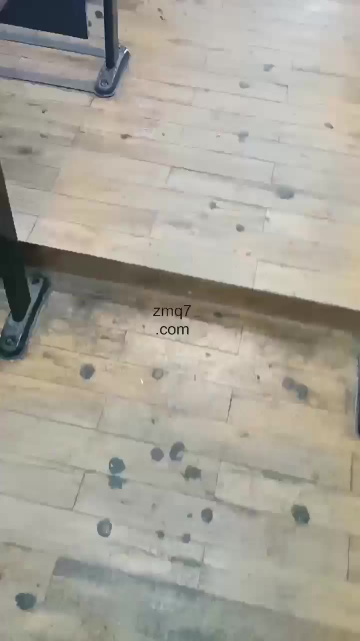 爱可呀 2位女大学生女王 在教室调教贱货