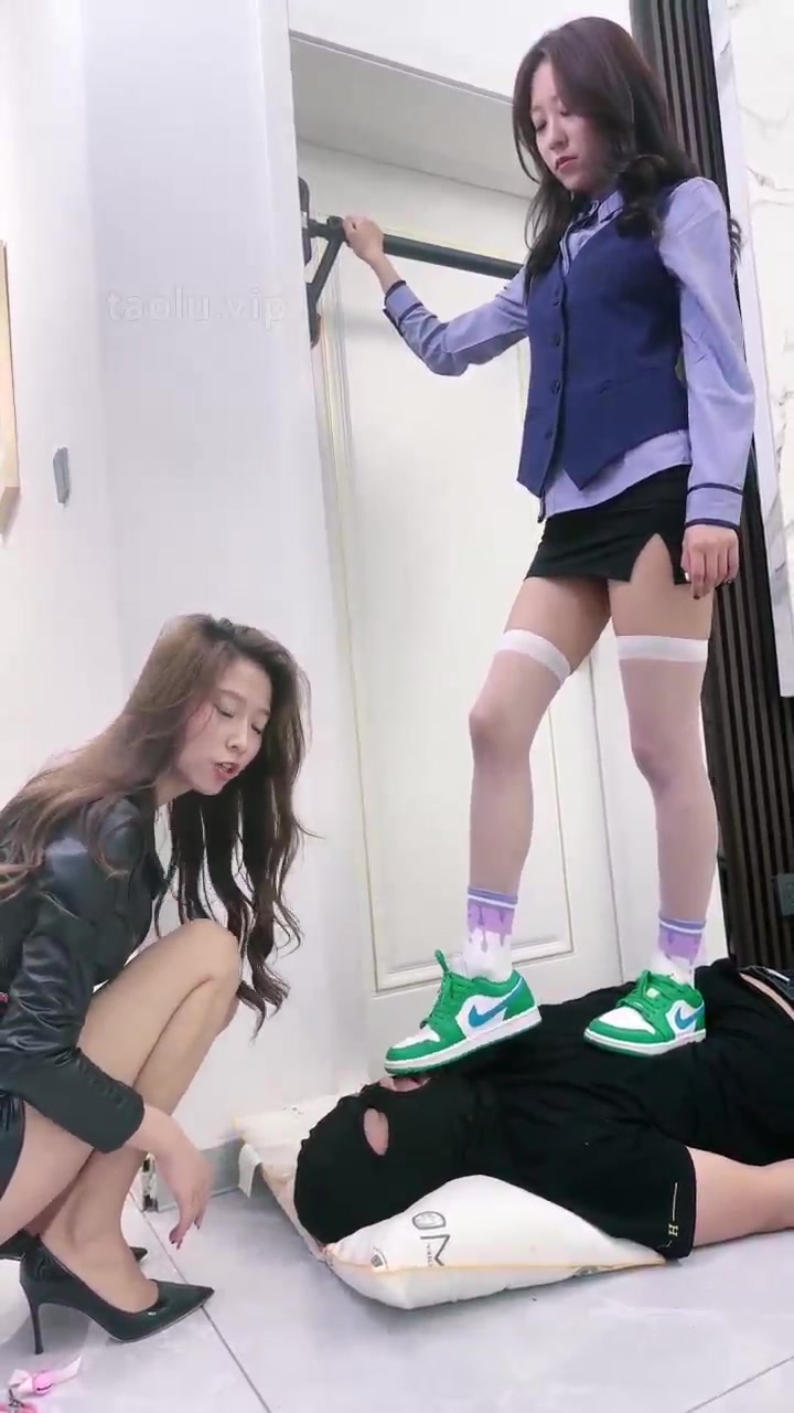 木木 双女主调教我的家奴