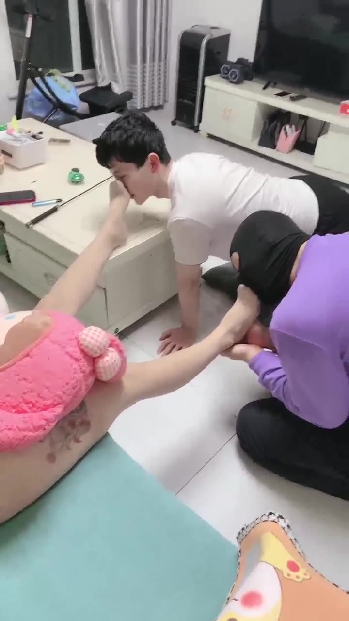 蜜糖情侣 双奴伺候 口水 鞭打